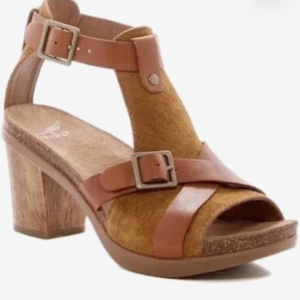 Dansko Dominique T-Strap Leather Chunky Heel Sandals 41 10.5 Comfort Block Heel